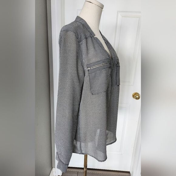 NWOT Banana Republic black and white blouse - Size Medium - Picture 5 of 9